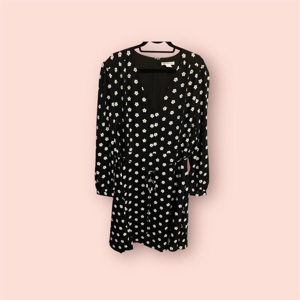 Black and White Print Curve Dress